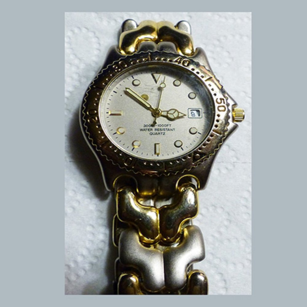 Heavy Two-Tone Tommy Hilfiger Divers Watch Water Resistant 300m - 1000 Feet